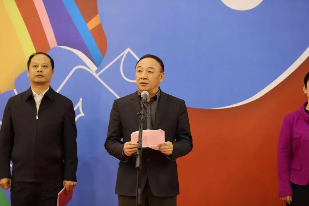 蔡振华副主席开球！