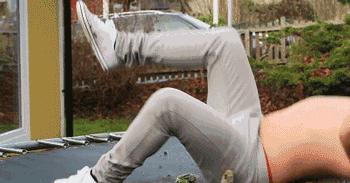 看着都痛的搞笑名场面,看着都痛的搞笑图片