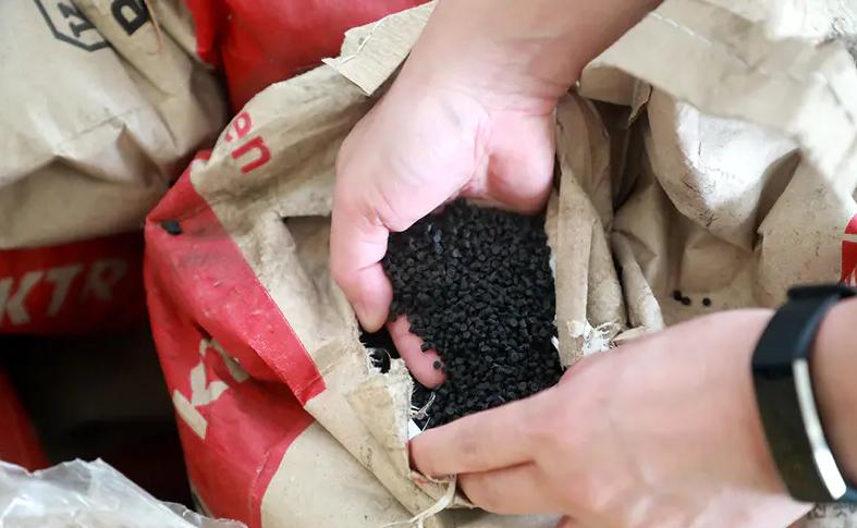 tpe脚垫的鉴别,tpe汽车脚垫哪个品牌好