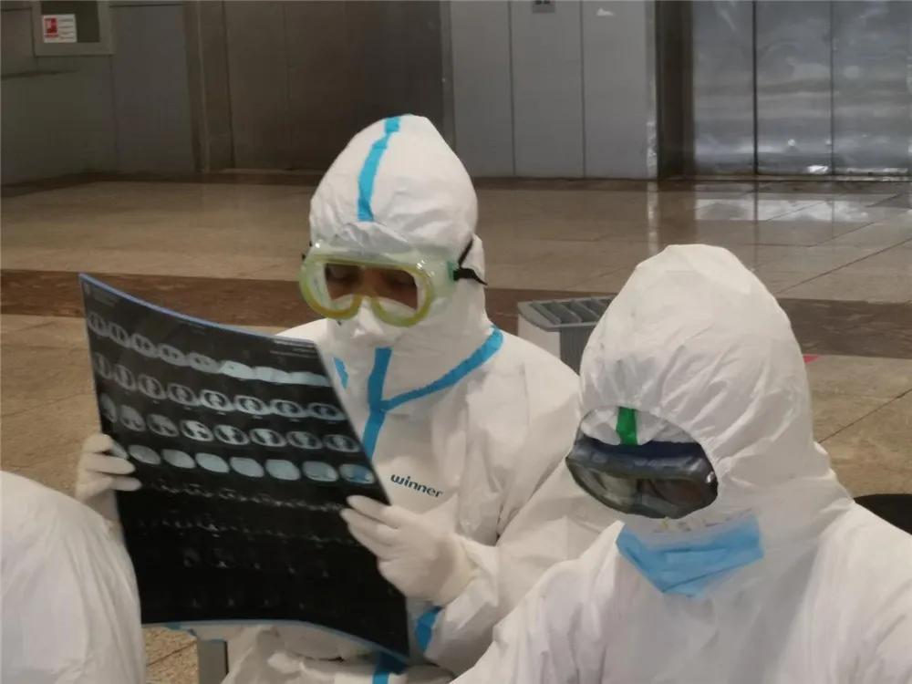 韦球！这位驰援武汉的南宁医生获得一个光荣称号