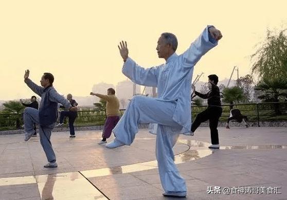 澳门民间饮食特点有哪些 (澳门普通人的一日三餐)