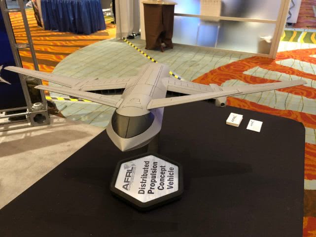 美军曝光又一新型号，推进动力十分科幻，但这次咱们没有落后