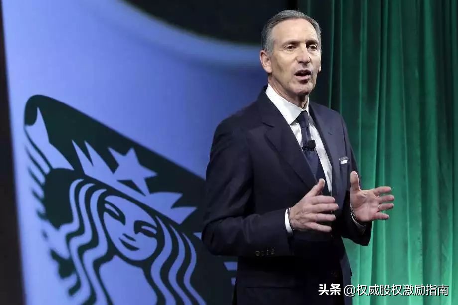 星巴克创始人的艰难时刻,星巴克创始人传奇
