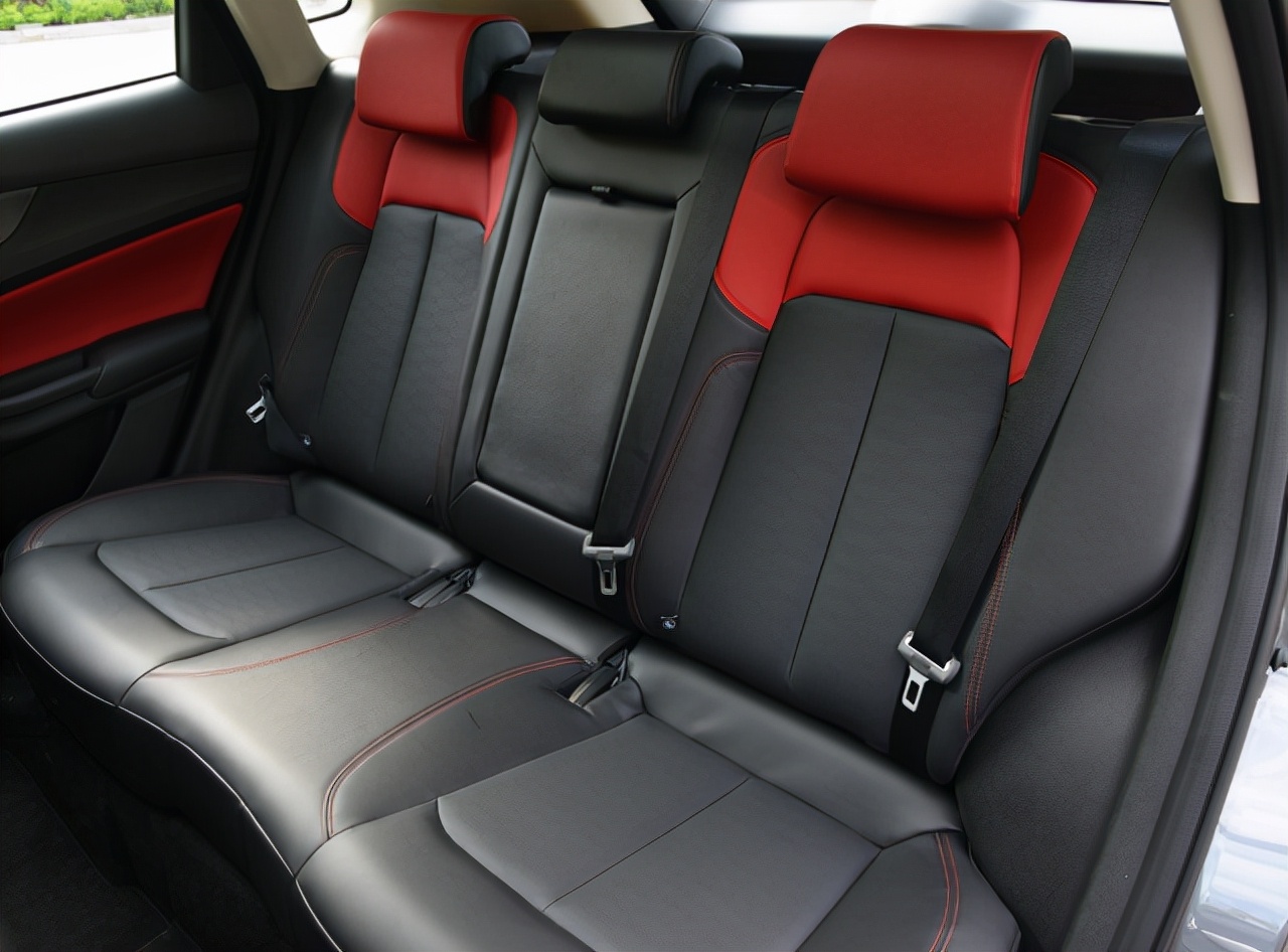 长安cs75plus与cs55plus静音效果,长安cs55plus跑120公里飘吗