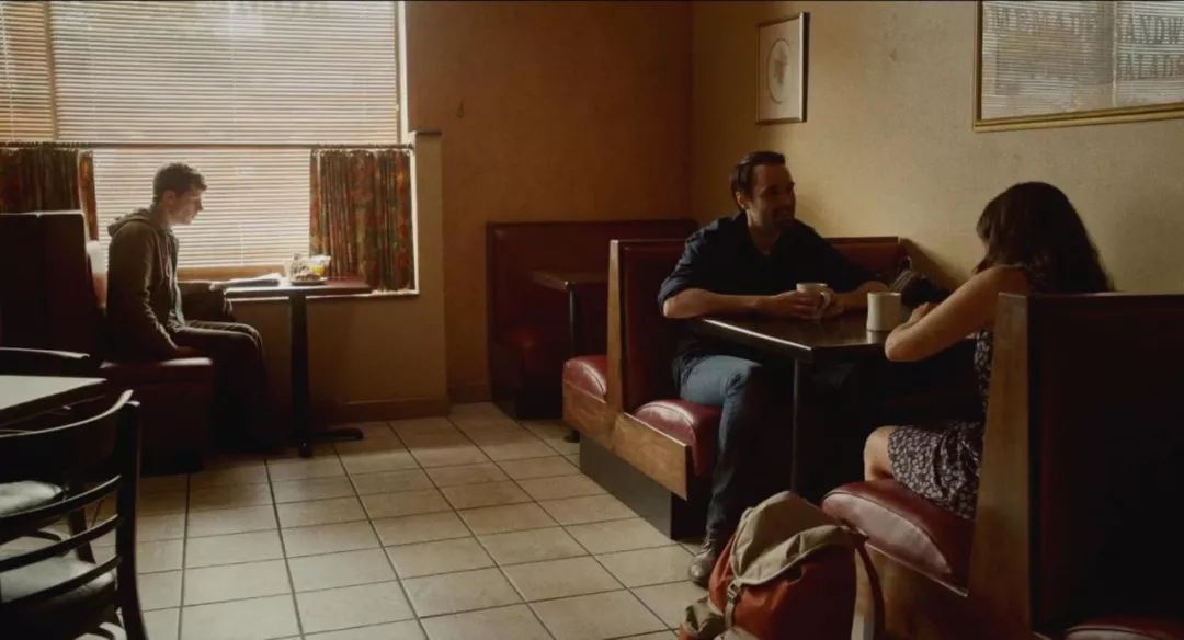 年度最黑喜剧，邪门到猜不出套路