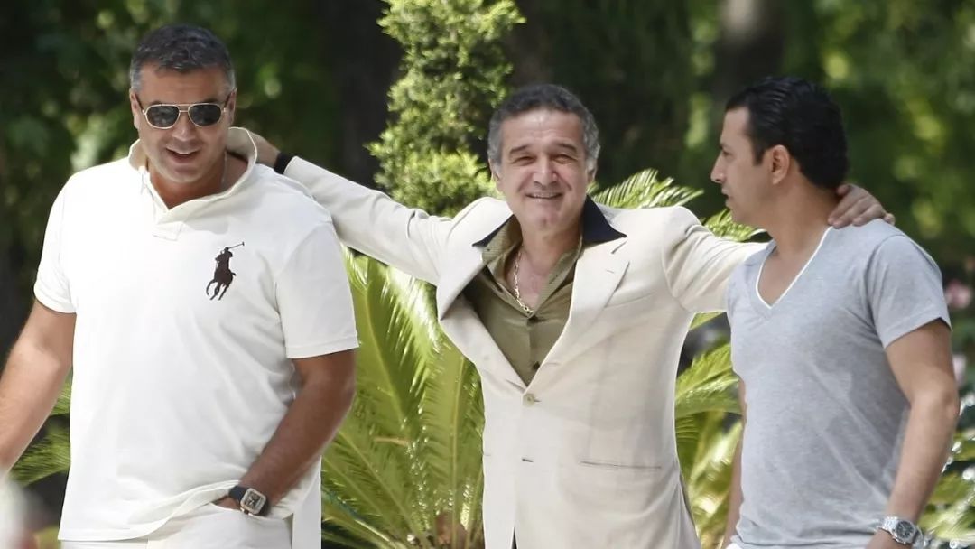 奥拉罗尤与李金羽,奥拉罗尤国家队集锦