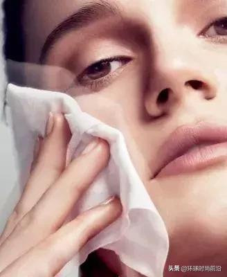 什么水适合肌肤喝,你的肌肤该用乳液还是面霜