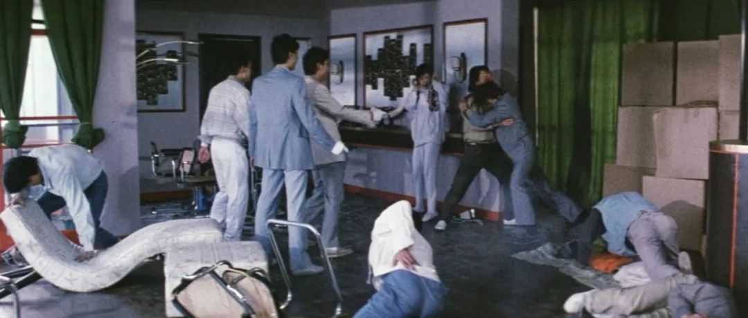 香港经典电影成龙警匪片,最老的成龙警匪片