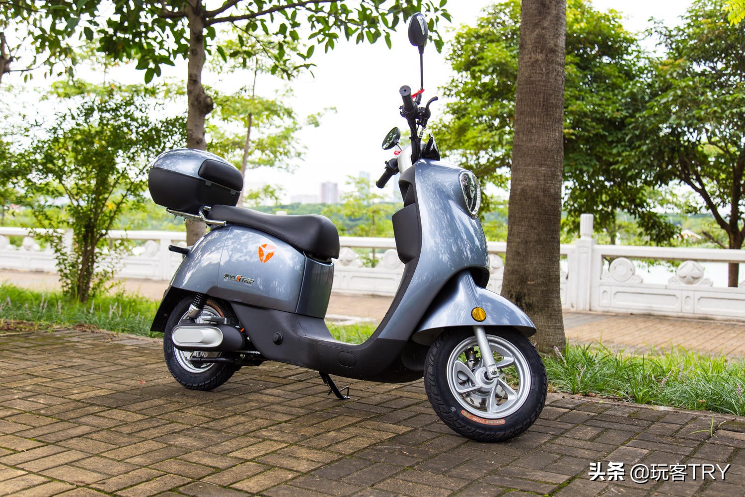 雅迪dm6真实价格,测评一辆1万多的雅迪电动车