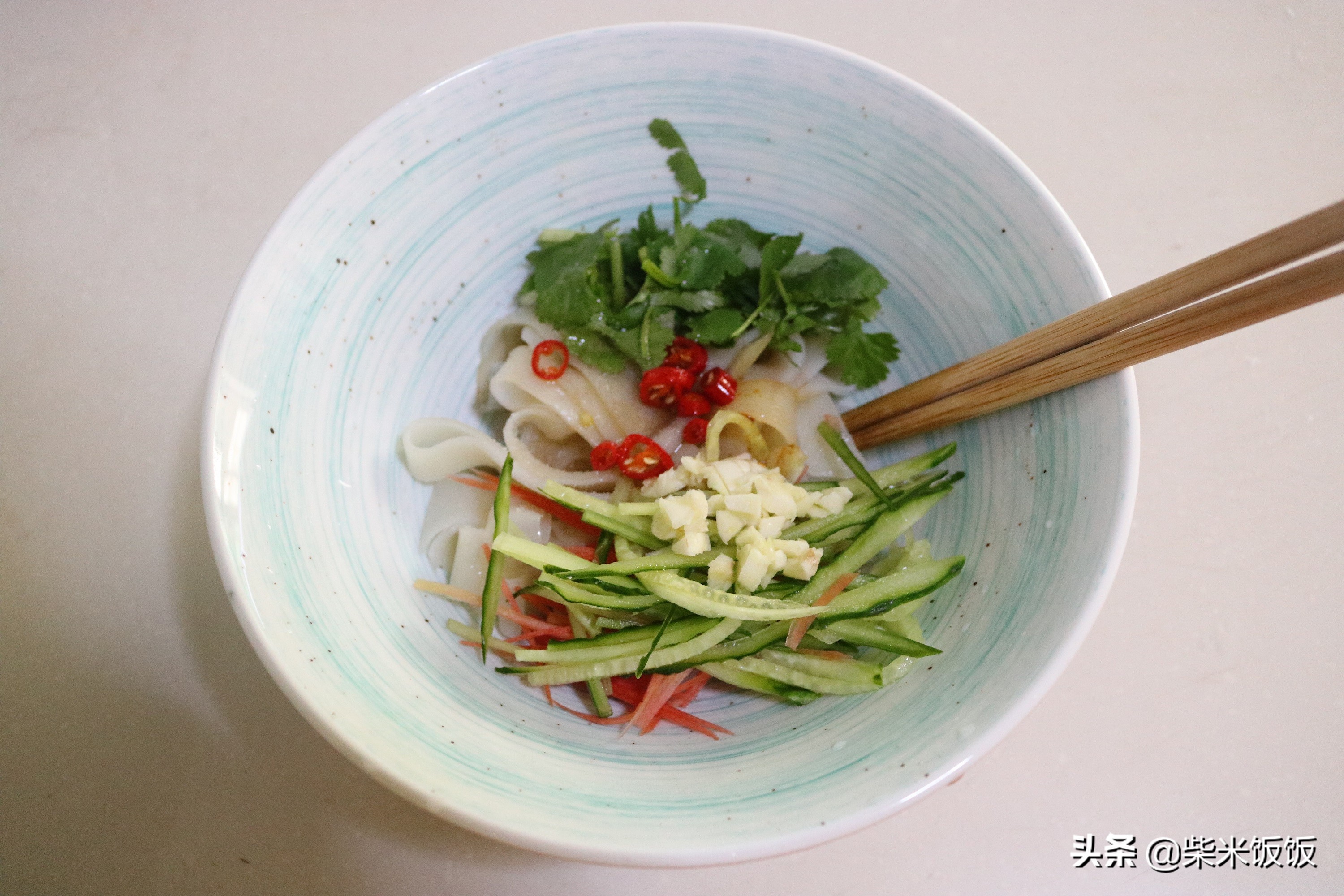 自制凉皮需要蒸几分钟,怎么样用面粉做凉皮才筋道