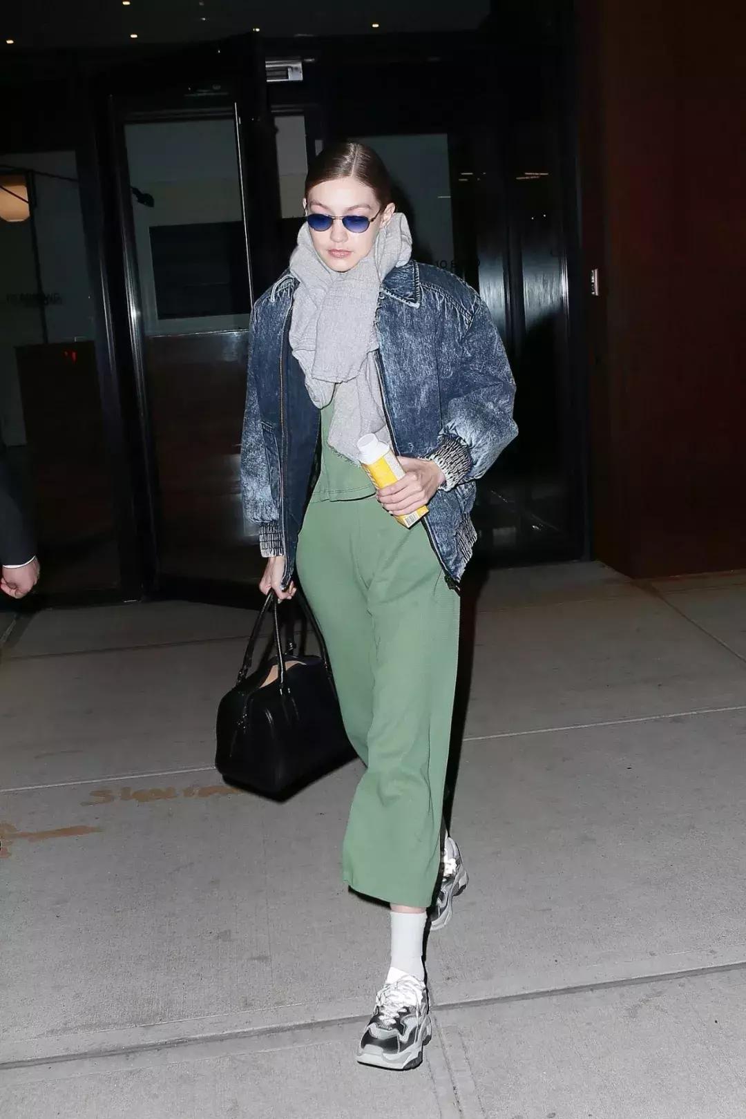 冬季爆款洋气羊绒围巾,这款新潮羊绒围巾温暖又漂亮