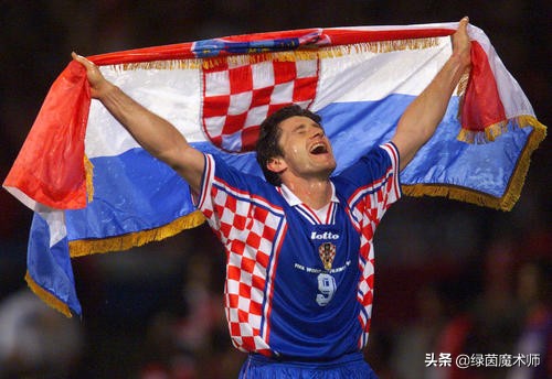 球员达沃苏克简历,达沃苏克过人集锦