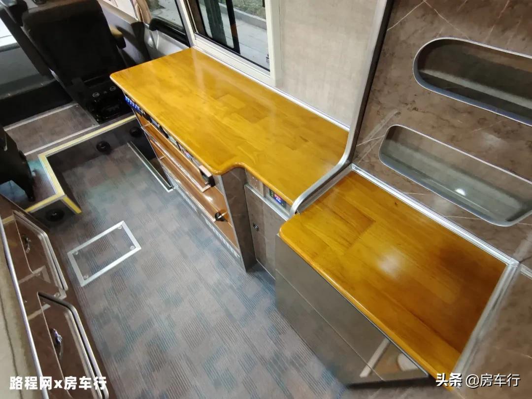 东风四驱挑战者越野房车试驾视频,东风挑战者四驱越野房车