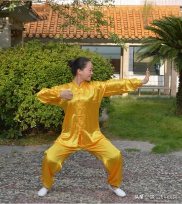养生八段锦正确做法,养生必备八段锦