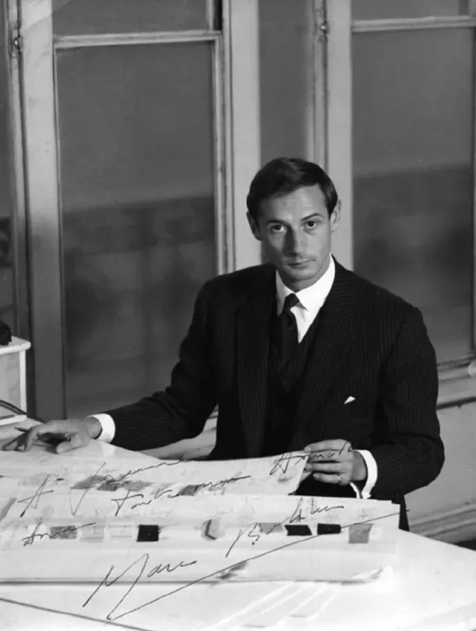 dior2024秋冬时装秀男装,2024米兰时装周versace春夏