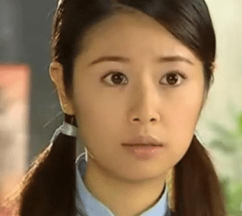 情深深：同样是陆家女儿，为何读大学的如萍，比不上唱歌的依萍？