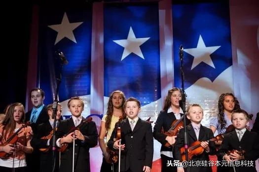 美国夫妇生了60多个孩子,美国夫妇一胎生下17个孩子