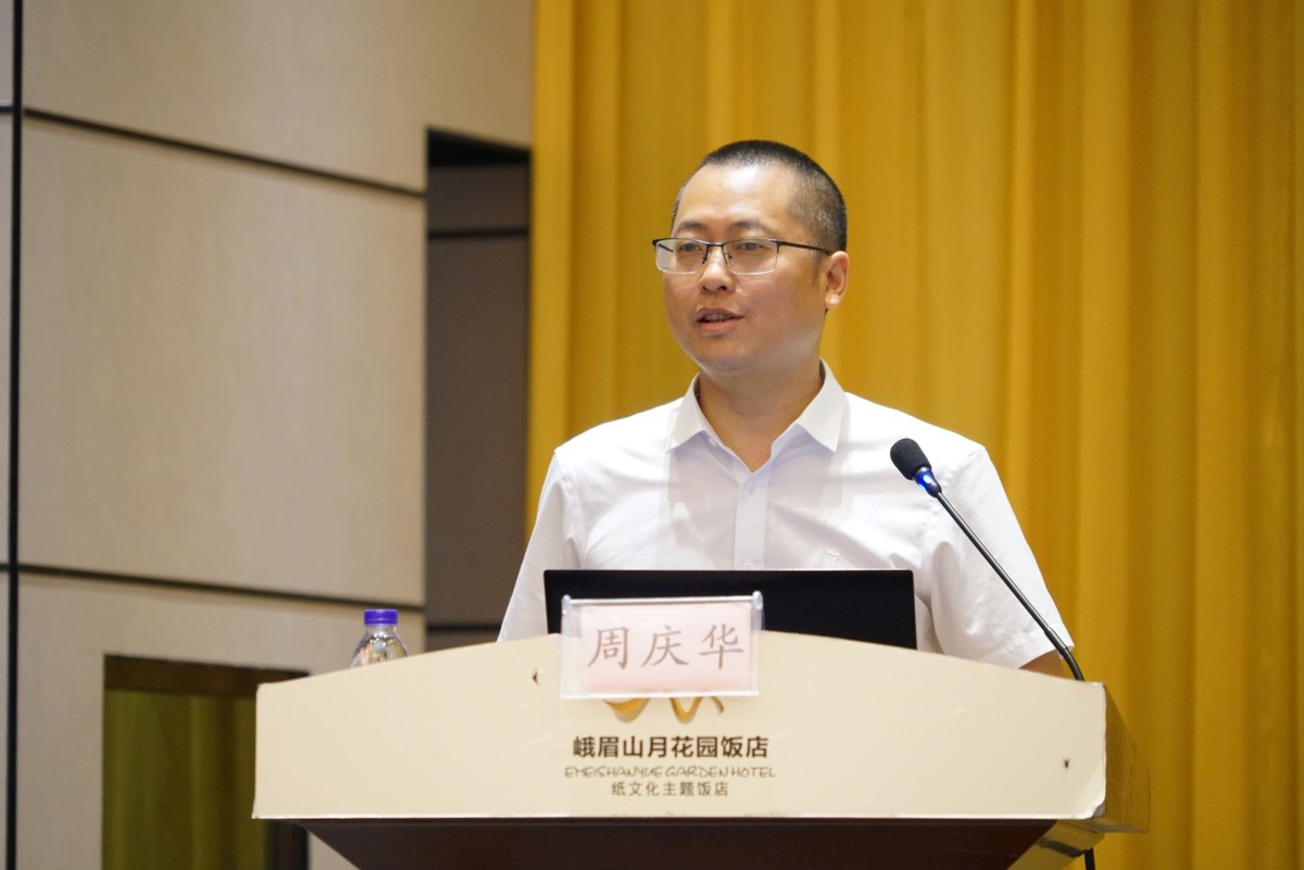 为民办实事作为主题教育的出发点,为民办实事推动主题教育走入民心