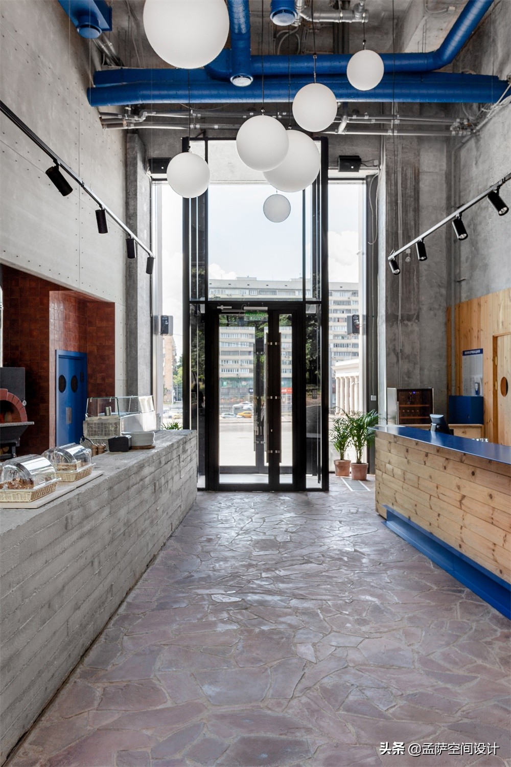 莫斯科FanFood主题餐厅，享受美食与足球带来的乐趣