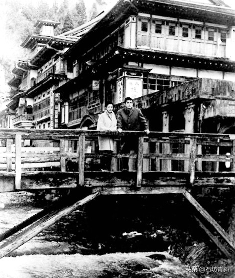 《情迷意乱》多情小叔和美丽嫂子的秘密悲伤中的强颜欢笑最寂寞