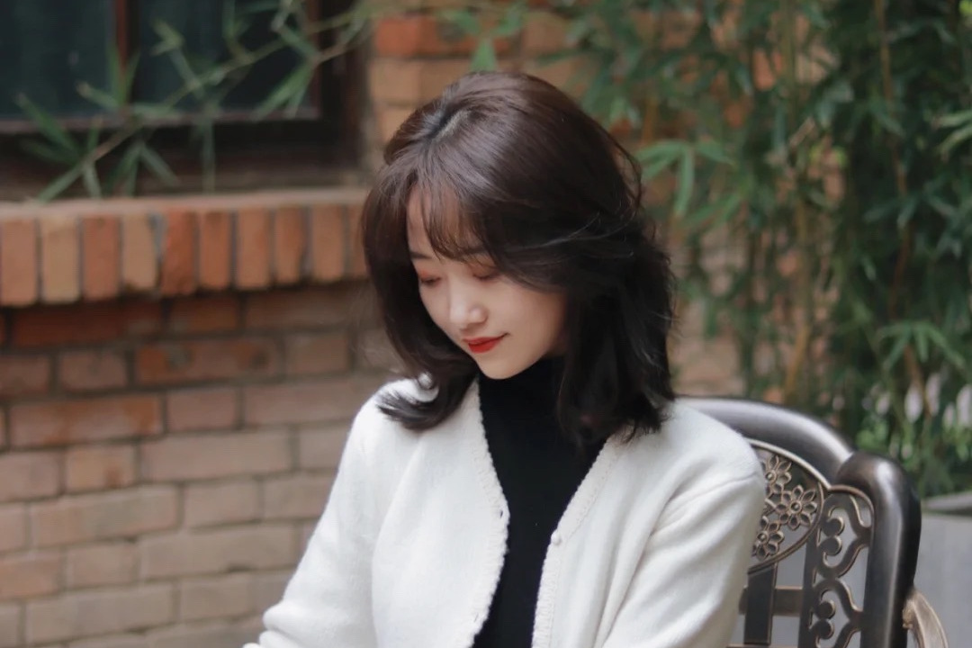 法式刘海加空气刘海学生不挑脸型,女生适合的刘海学生党法式刘海