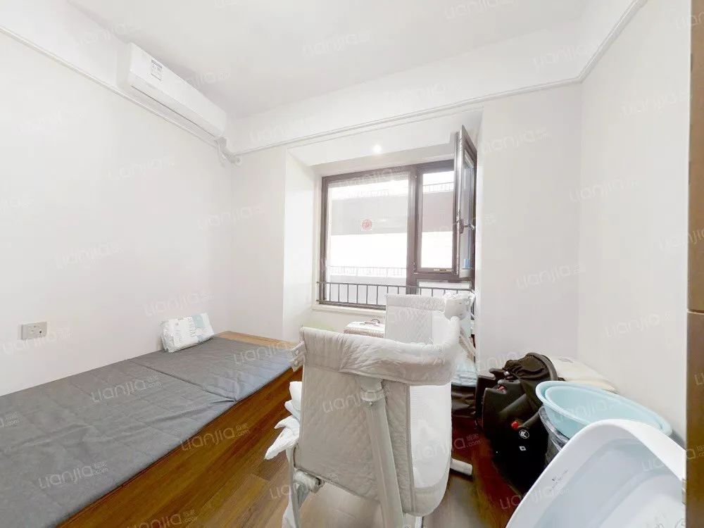 1年涨1万/㎡，南部新城这个小区超4.5万/㎡成交