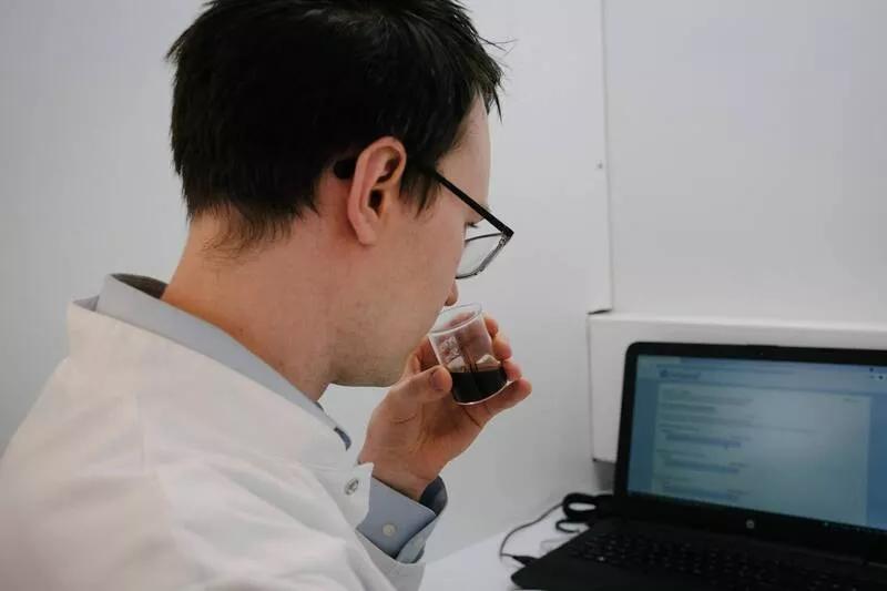 灏忔潕瀛愯幈鏄傜撼澶氬拰濂崇敓浜插惢,灏忔潕瀛愯幈鏄傜撼澶氬拰涓栫晫棣栧瘜