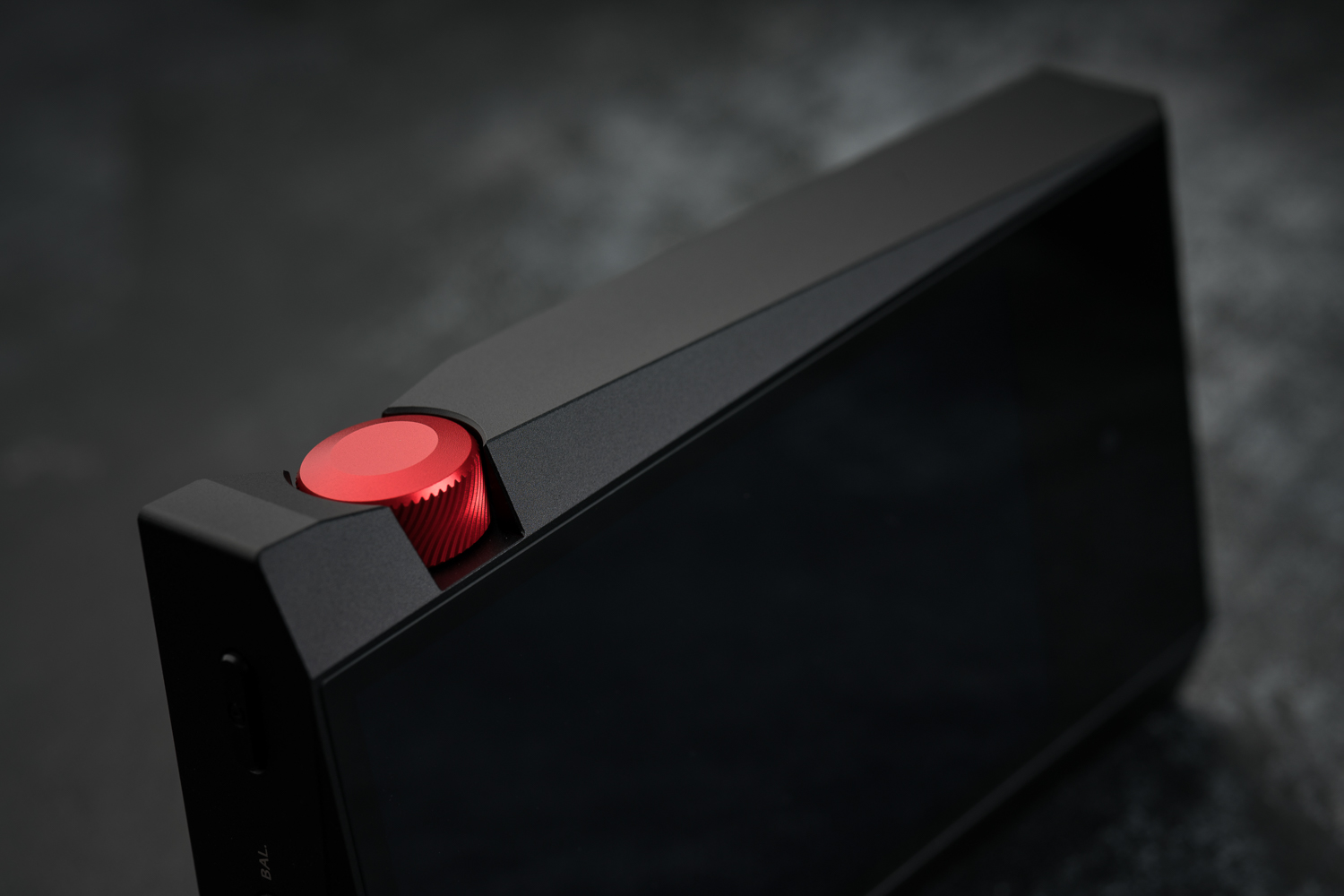 “毒杀”颜控用户——AnormaSR15“鹤顶红”版图赏简评