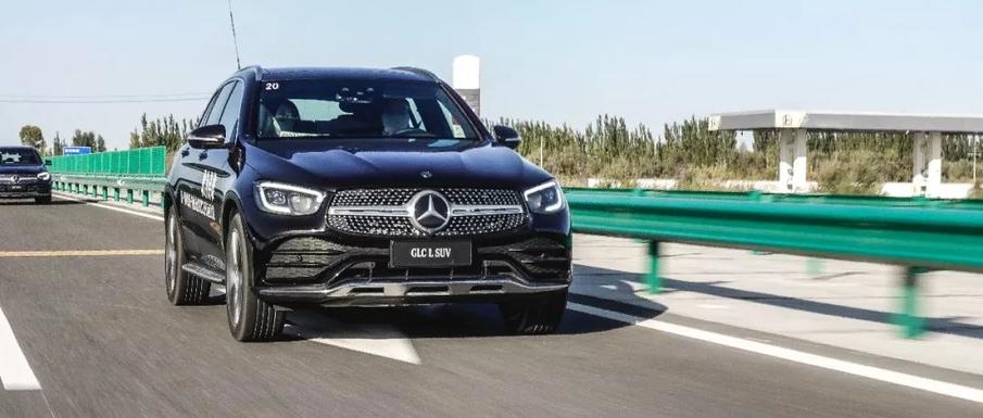 2022款奔驰glc300试驾评价,奔驰glc300试驾