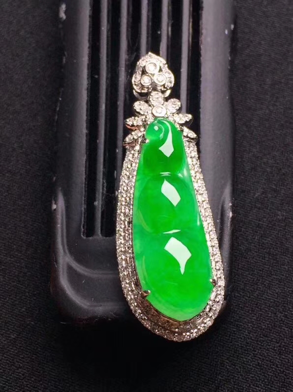 翡翠颜色怎么选,翡翠颜色深浅