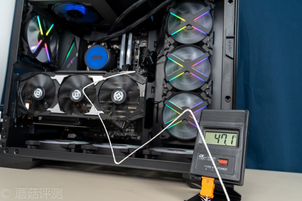 技嘉z490aorusproax主板多大,技嘉z490aorusproax是超级雕吗