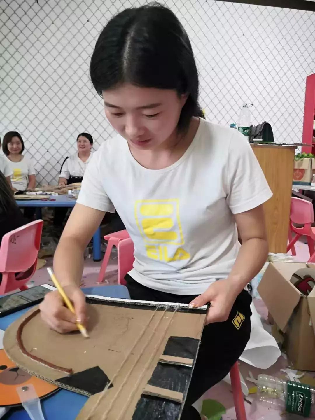 师爱如蜜，用心铺开童话之路，格林童话幼儿园喜迎开学季