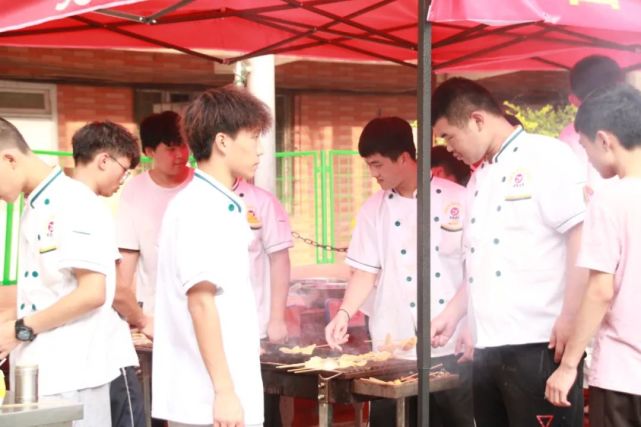 中式烹调设备,烹饪中式烹调能考理工大学吗