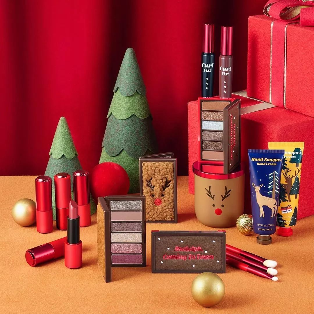 mac2019圣诞限定高光是什么,mac圣诞套装试色2019