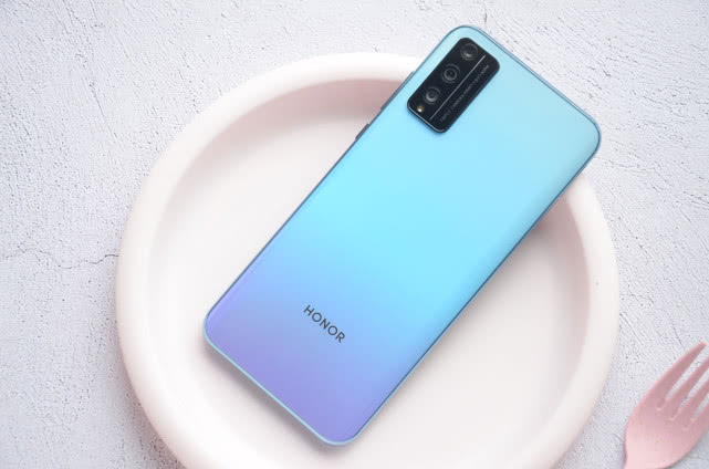 amoled屏幕的指纹解锁是不是短焦,搭载麒麟810的lcd屏手机