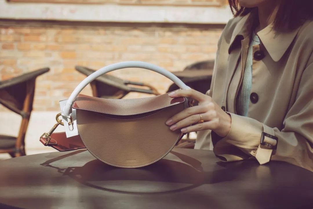 秋冬时髦高级穿搭合集,适合秋冬的基础款穿搭