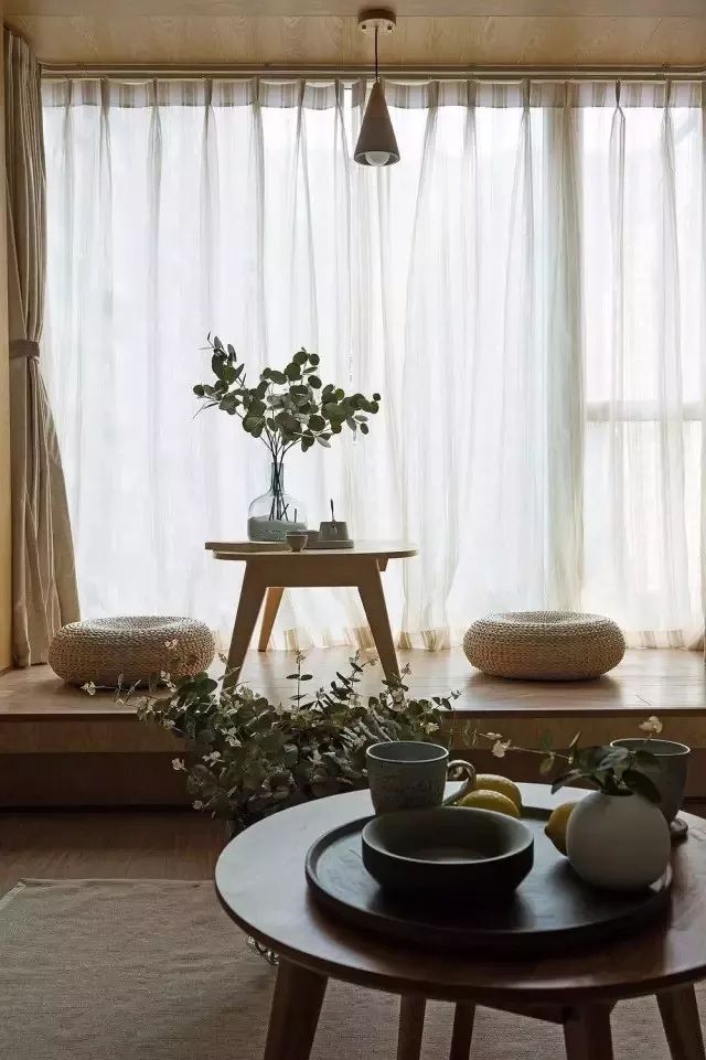 房地产外观抄袭,中国房地产飘窗设计