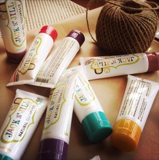 婴儿牙膏1-3岁含氟测评,宝宝口腔护理5款儿童牙膏测评