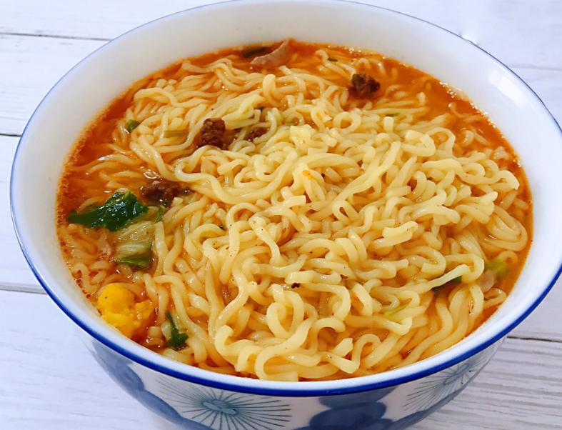 康师傅统一白象方便面哪个更好吃,吃康师傅方便面最值得买哪一款