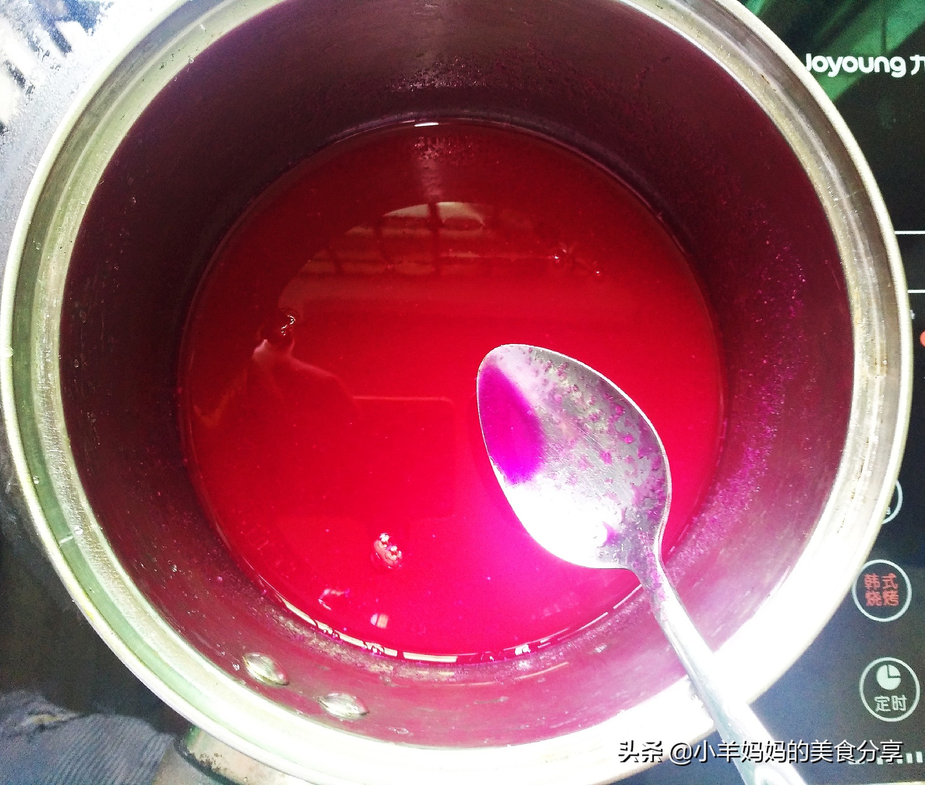 怎么在家做火龙果白凉粉,苹果凉粉火龙果凉粉