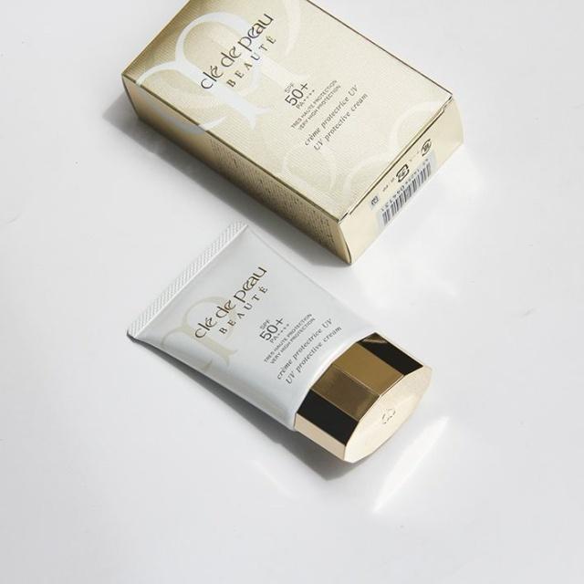 夏日必备防晒霜,夏天必备防晒霜学生版