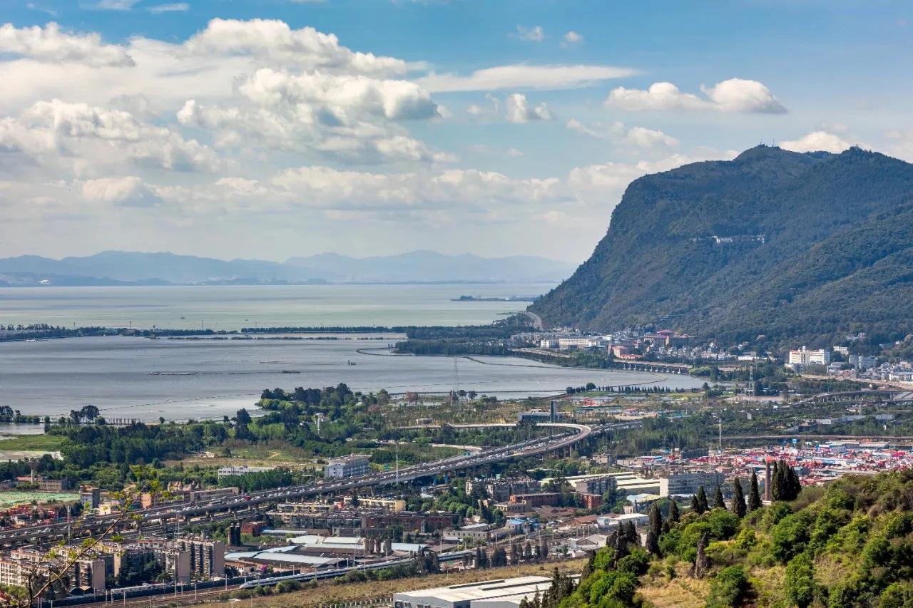 宝能滇池九玺是否停工,宝能滇池九玺别墅样板间