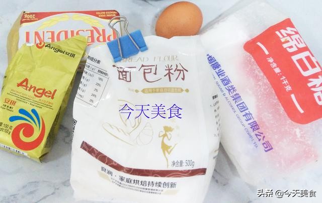 怎样用面包机做出松软拉丝的面包,手工制作面包