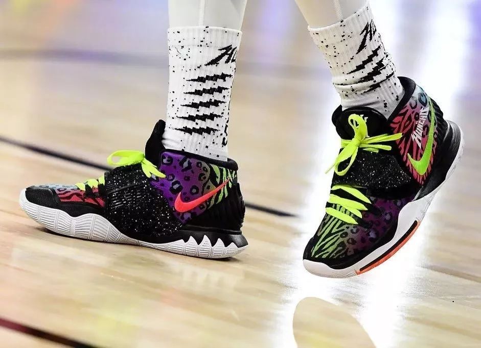 「整鞋外科」下一个情人节尝试一下定制球鞋当作礼物?