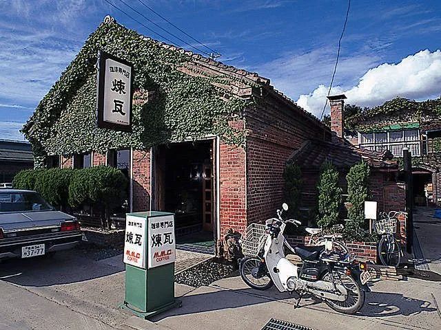 宸℃父鏃ユ湰,鏃ユ湰浜兘宸℃父