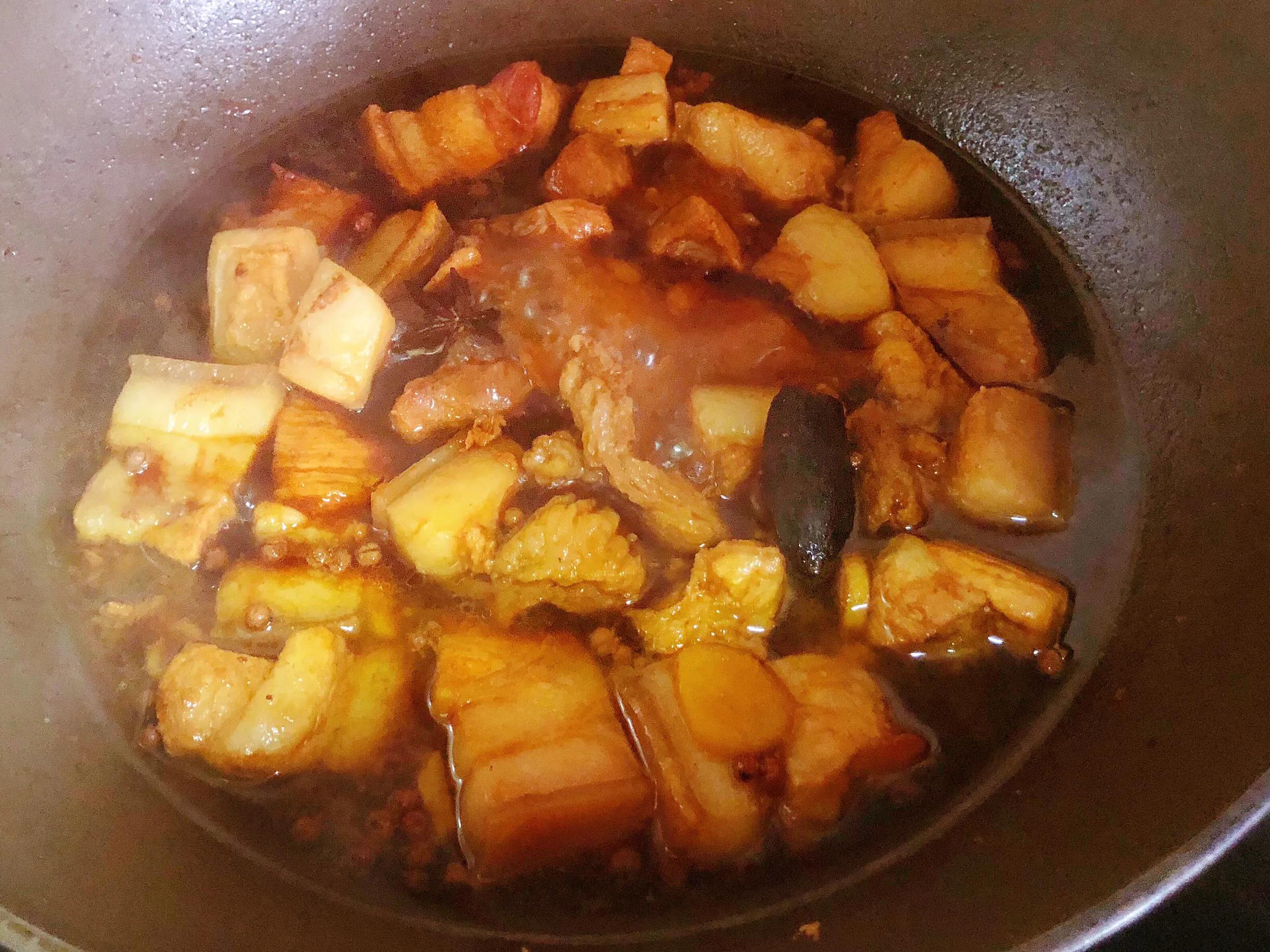 红烧肉焯水的正确制作不那么柴,为什么红烧肉烧得又咸又甜