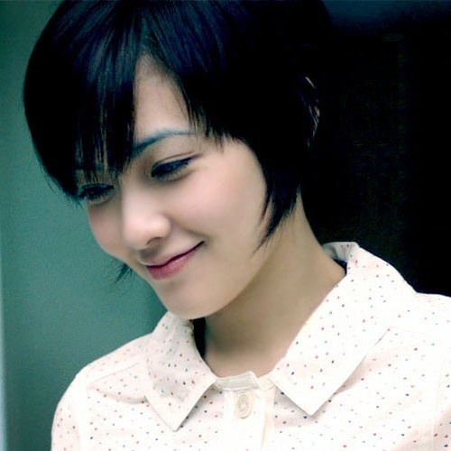 范晓萱割子宫是真的吗,范晓萱打舌钉打耳洞的样子