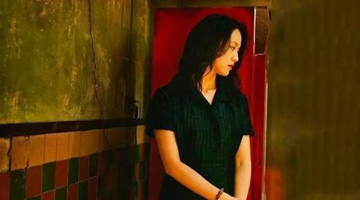 头大脸宽的中老年女性短发发型,脸大脸长脸宽适合什么发型男士