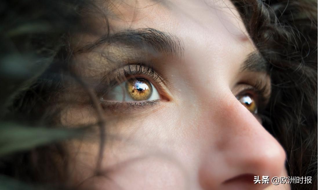 苏大强有眼袋和没眼袋,当苏大强没有了眼袋