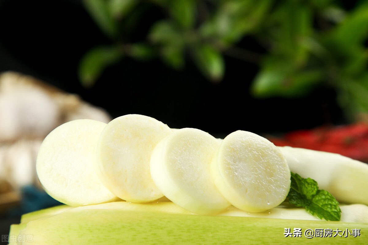 买茭白要怎么挑,茭白是买大的好还是小的好